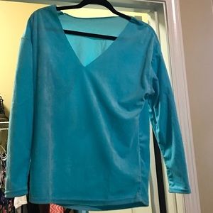 Long sleeve v neck t-shirt